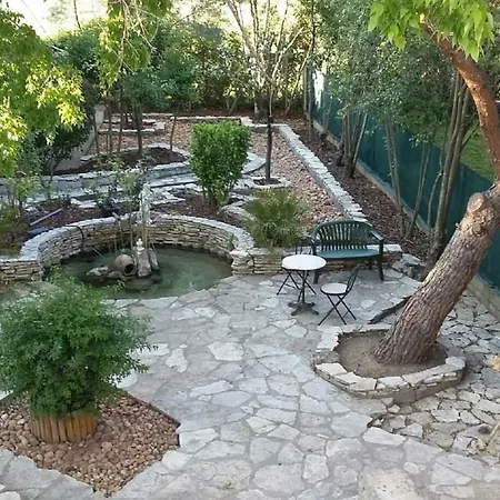 בית הארחה Domaine De Bailheron 4*